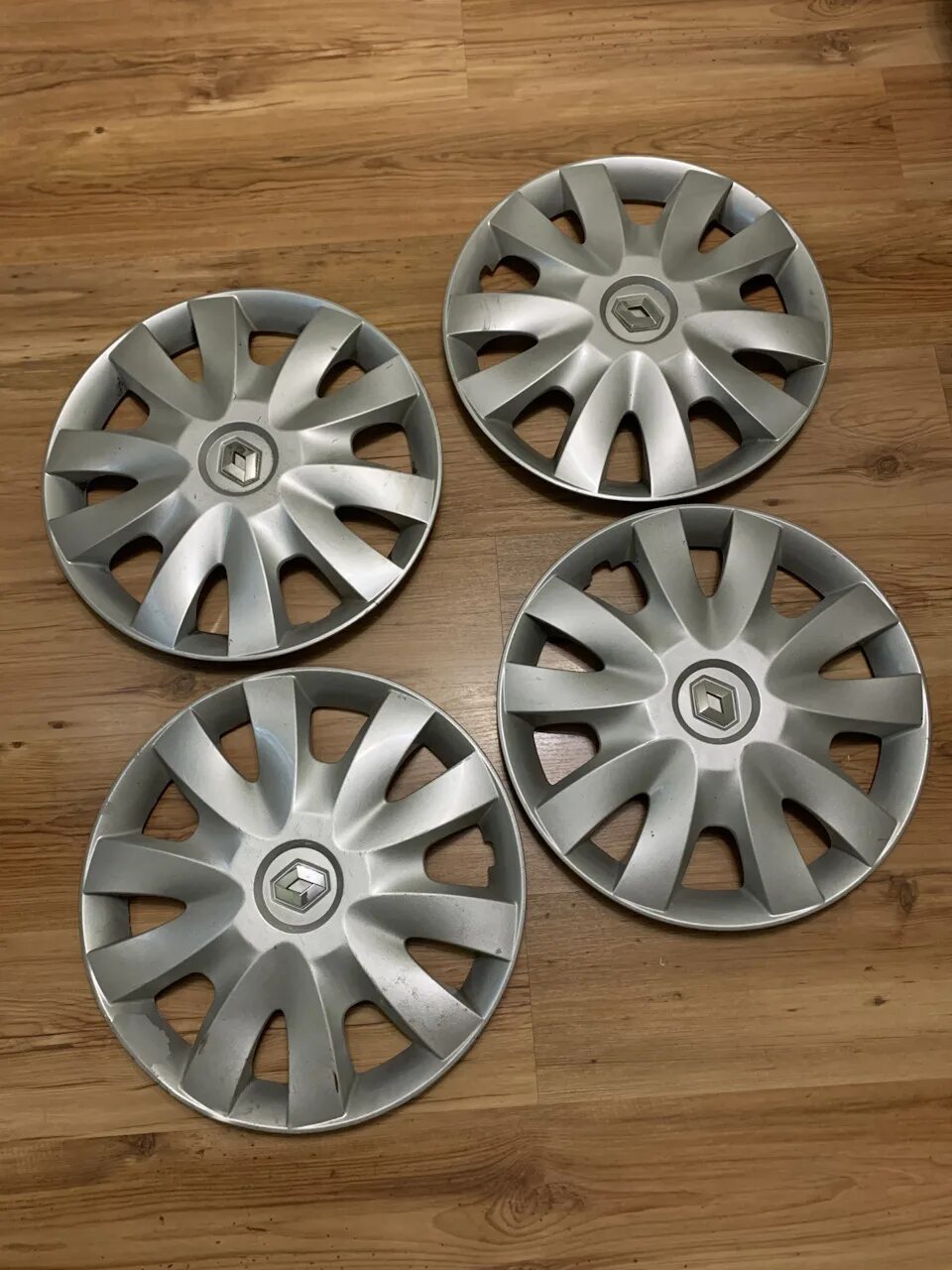 Оригинальные колпаки рено 16. Оригинальные колпаки рено мастер r16. Оригинальные колпаки рено 16. Колпаки рено 16. Оригинальные колпаки рено 16.