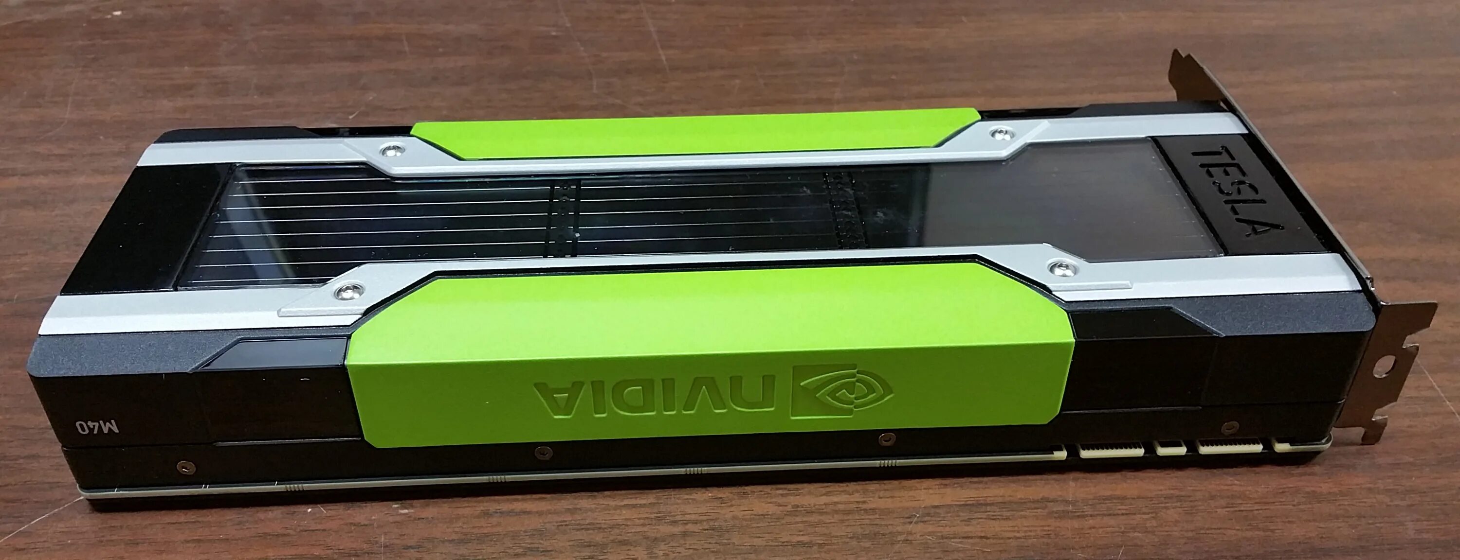 Nvidia tesla m40. Tesla m40 видеокарта. nvidia tesla m40 pny. tesla m40 12gb.
