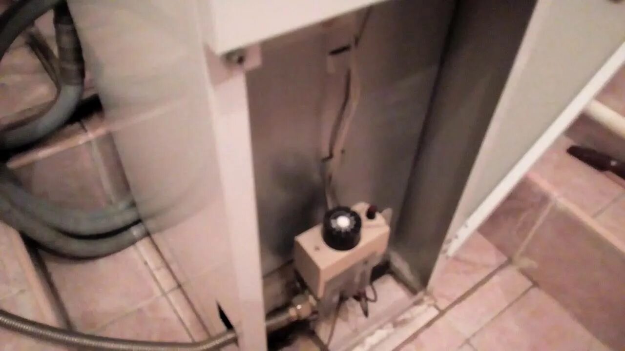 Выключается котел отопления причины. Котел лемакс тухнет запальник. котел лемакс задувает запальник. котёл конорд напольный тухнет. газовый котёл атон тухнет запальник.