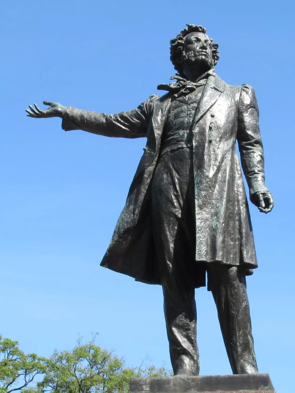 Памятник пушкину в петербурге. Памятник а. с. пушкину (санкт-петербург, площадь искусств). памятник пушкину в спб на площади искусств. александр пушкин памятник в санкт-петербурге. &quot;памятник александру сергеевичу пушкину на площади искусств&quot;.