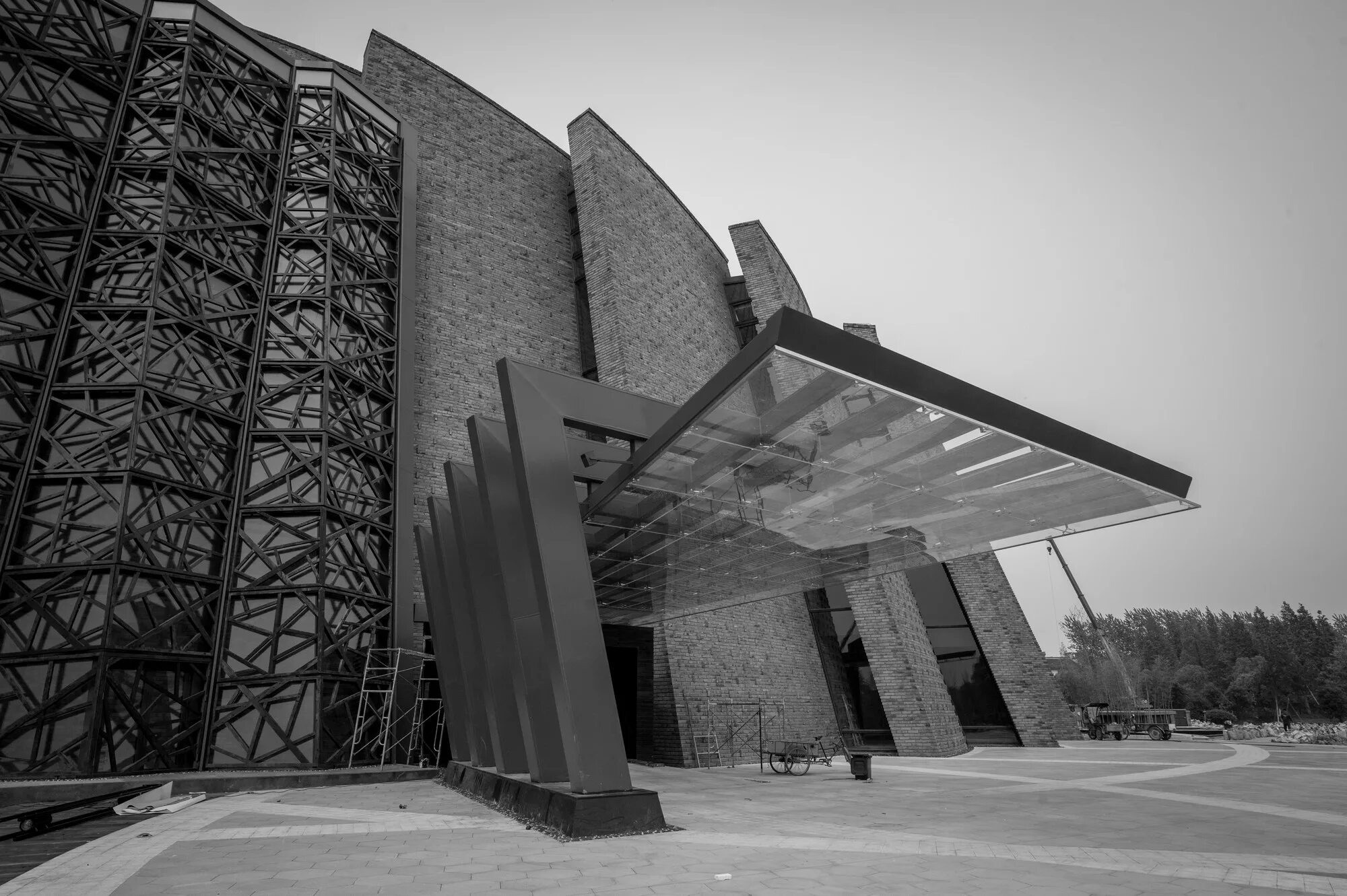 Современные театры архитектура. Центр искусств килден норвегия. Театр экстерьер. Современное здание театра. Примеры театров архитектура.
