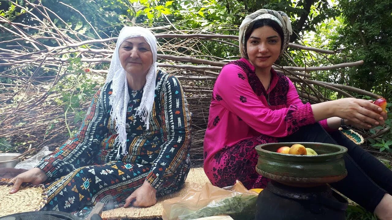 Village tale. Иран женщины. Иранская деревня. Иран каркармело Гилан. Sarakhieh Village Iran.