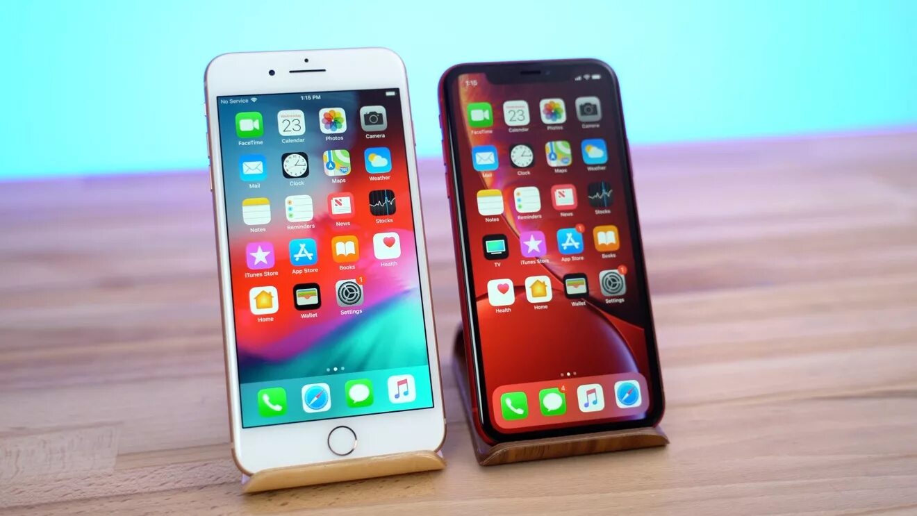 Айфон 8 против айфон 8. Iphone 8 Plus vs XR. Iphone 13 Mini vs 8 Plus. Iphone 8 iphone XR. Iphone XR И iphone 8 Plus.