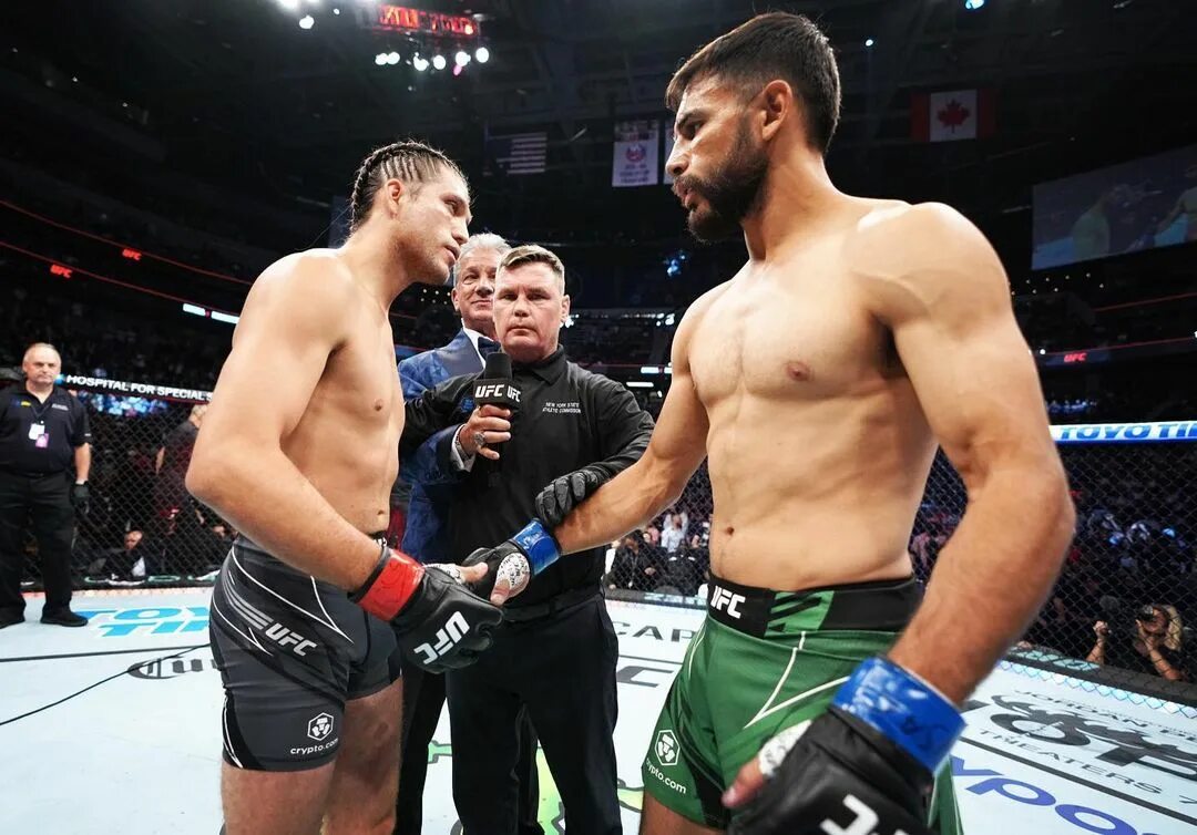 Брайан Ортега Яир Родригес. Родригес ufc