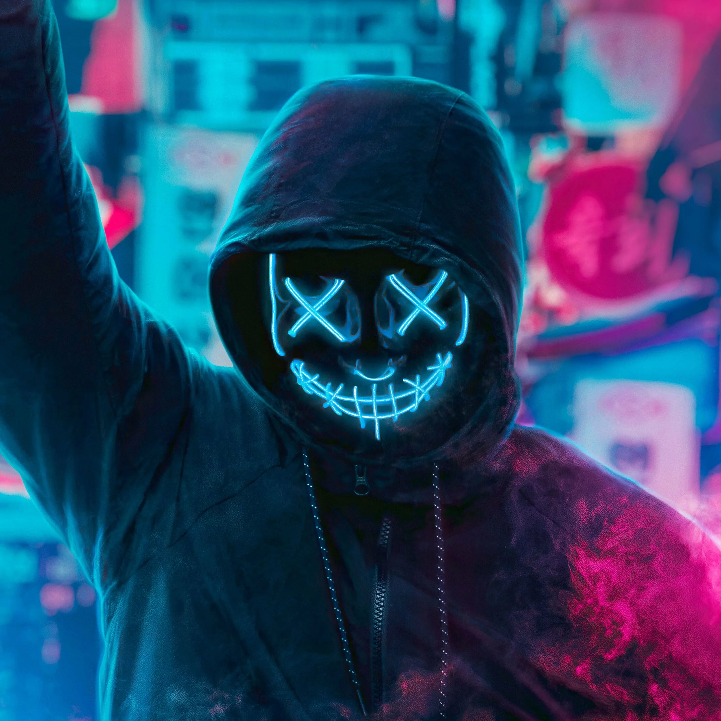 Анонимус с оружием. Маска гая фокса (анонимус). Два анонимуса. Даня лобанов. Гай фокс анонимус.