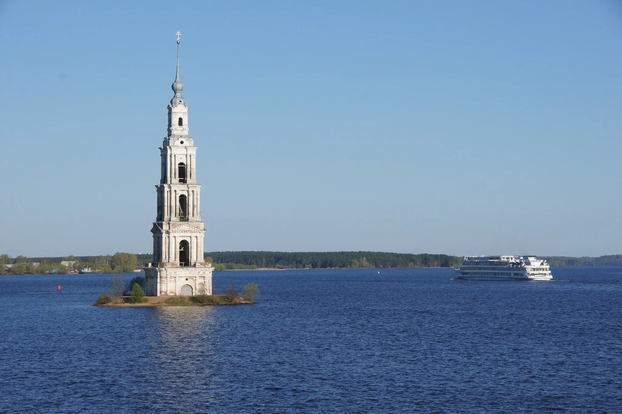 Затопленная колокольня в калязине. Смотровая площадка калязин колокольня. Калязин. Город калязин тверская область. Калязинская колокольня калязин.