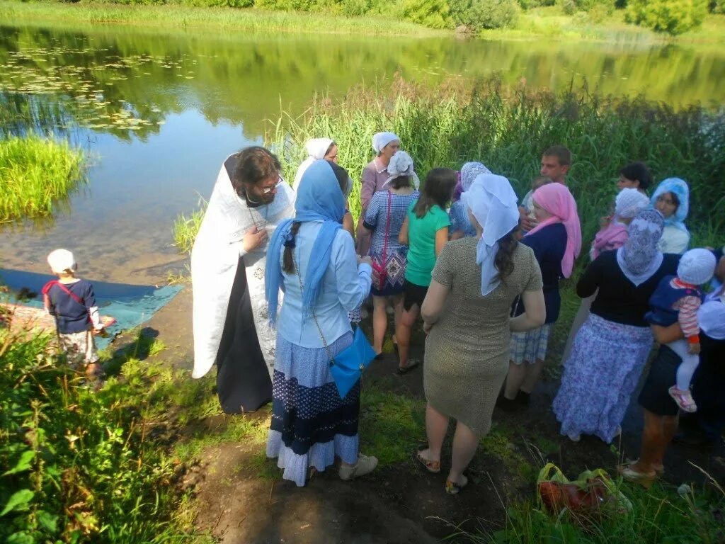 Микро тезе. Водное крещение. Крещение в реке. Крестины младенца. О крещении.