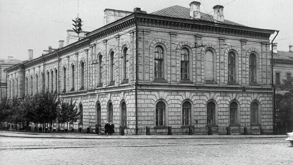 Технологический институт стивенса 1883. Заседание президиума академии наук ссср. Конституция развитого социализма. Вечерка института истории и политики мпгу. Суриковский институт москва.