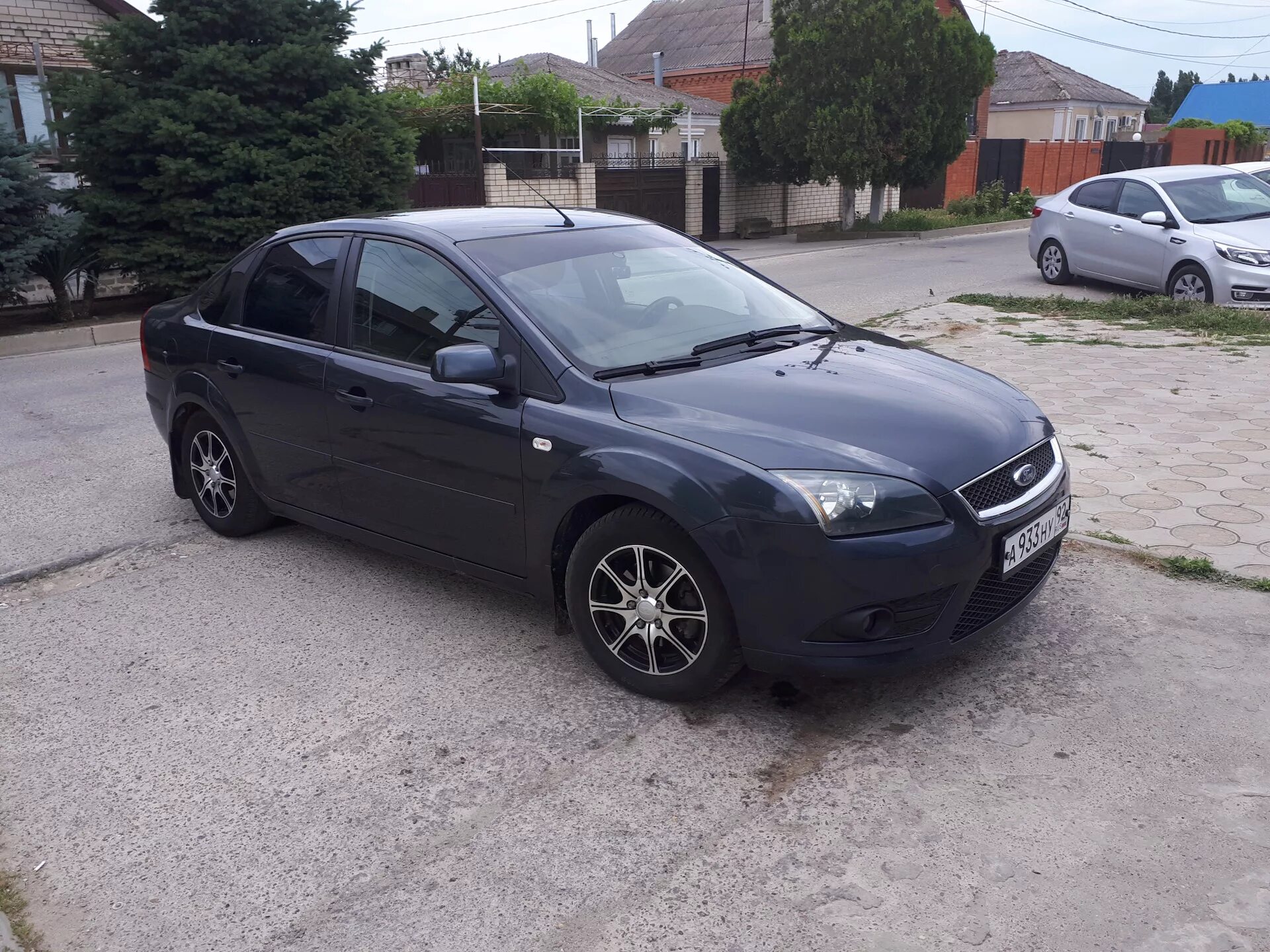 Грей фокус. Ford Focus 2 Sea Grey. Ford Focus 2 Рестайлинг Sea Grey. Форд фокус 2 цвет Sea Grey. Ford Focus 2 2023.