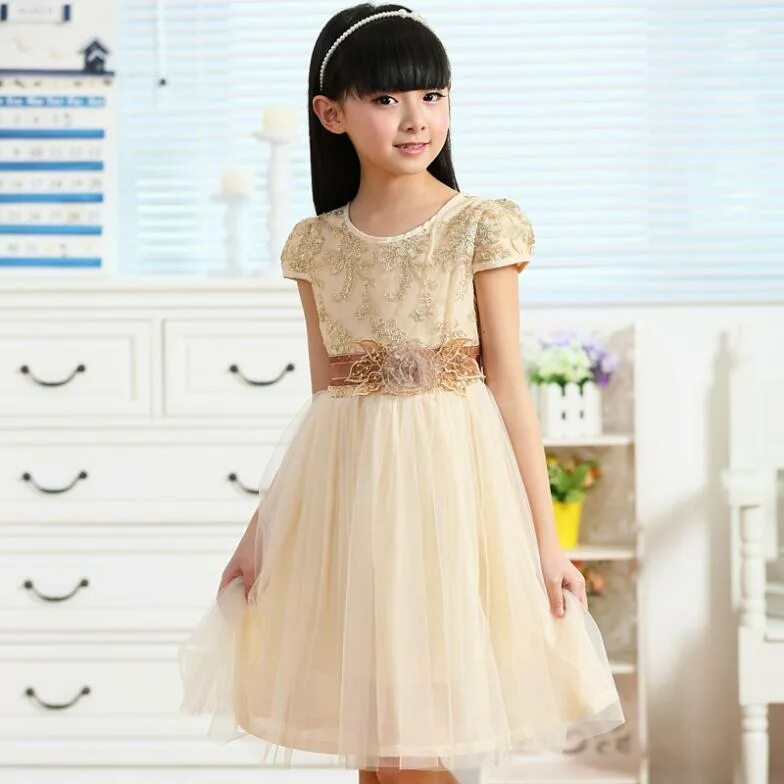 платье для девочки. в белом платье артём. девочка в бежевом платьице название песни. платье для девочки. девочка в бежевом платьице название песни.