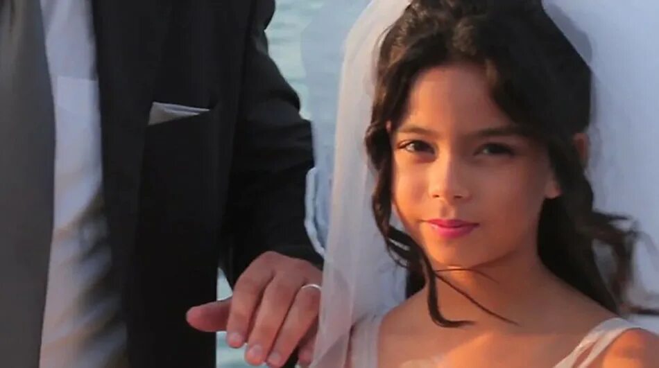 Свадьба 12 девочки. Свадьба 12 девочки. Девочка подросток невеста. Свадьба 12 девочки. Невеста подросток.