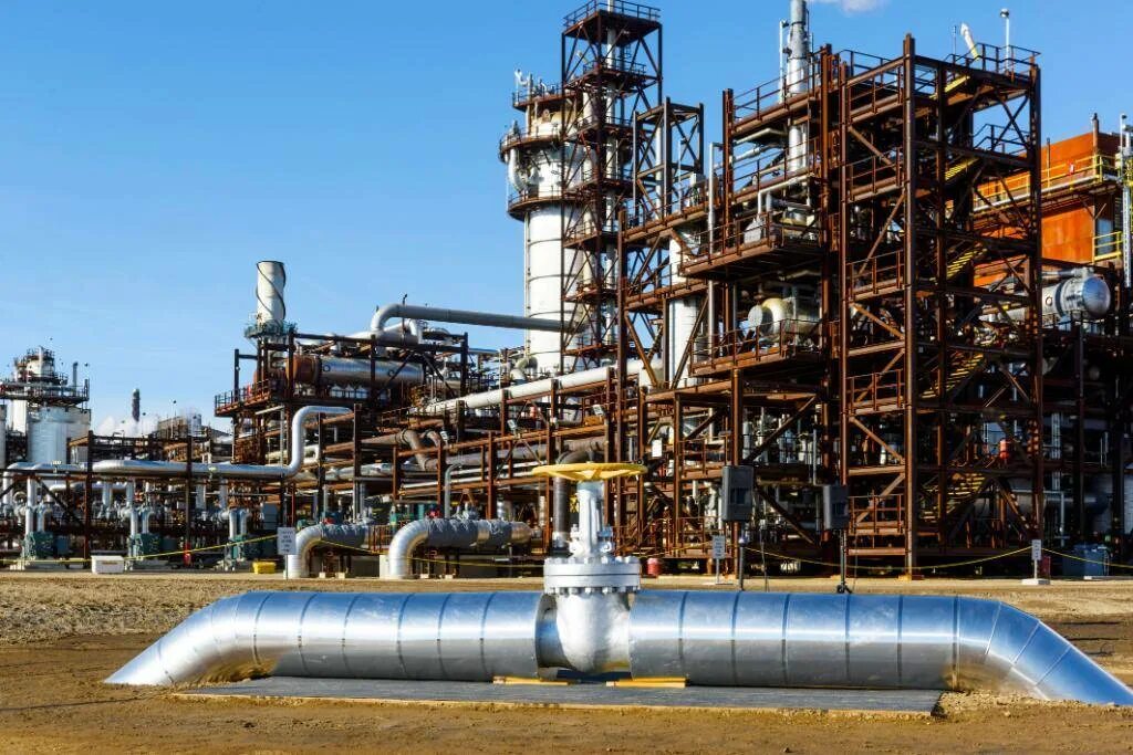 Рынок нефти растет. Мировой нефтяной рынок. Высшие нефтепродукты. Добыча нефти. Нефть и газ.