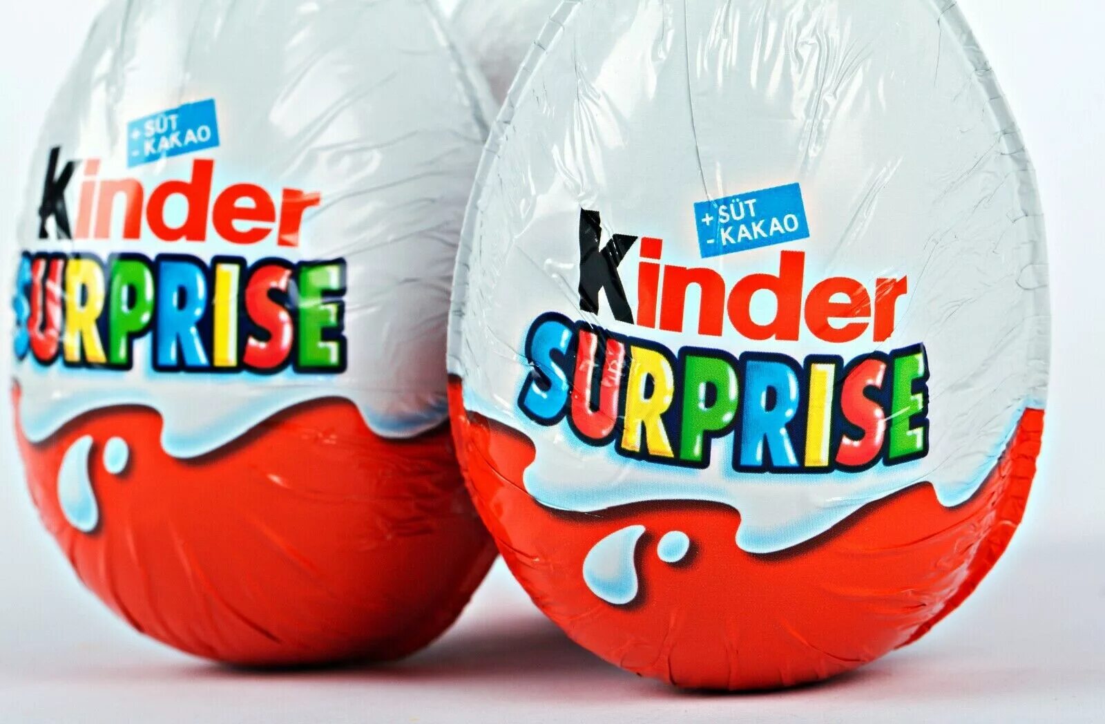 1 1 2 киндера. Киндер сюрприз. Яйцо Киндер сюрприз. Kinder сюрприз. Яйцо kinder сюрприз.