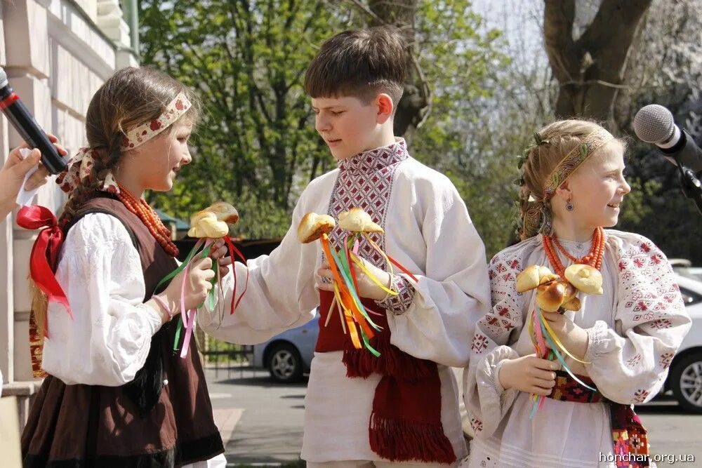 Сороки праздник славянские народные праздники. Сороки праздник. Жаворонки праздник. Весенние обряды. Встреча весны обряды.