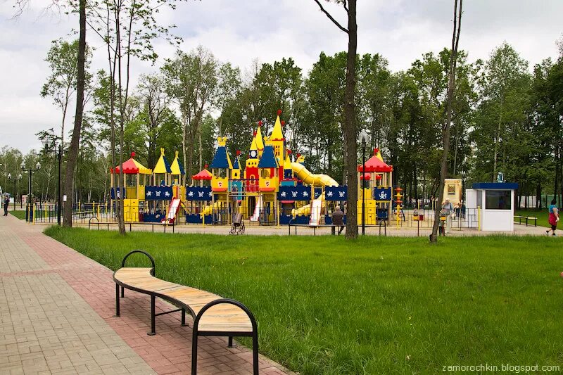 Парк светотехстрой саранск. Парк на светотехстрое в саранске. Парк аттракционов саранск светотехстрой. Ленинский парк саранск. Парк пушкина саранск аттракционы орбита.