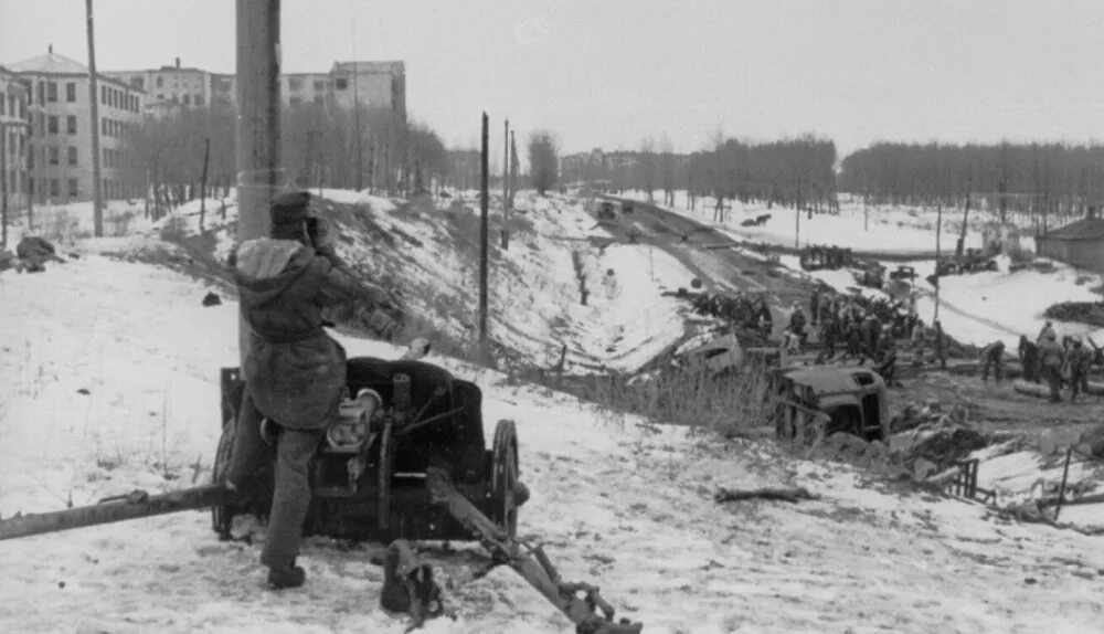 Освобождение харькова битва. Битва Харьков 1943. Битва за Харьков февраль-март 1943. Бои за Харьков 1943 год. Немцы в Харькове 1943.