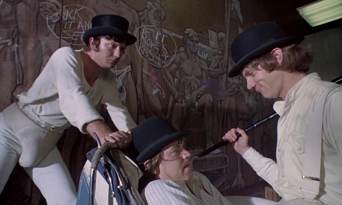 Заводной апельсин арт. Заводной апельсин краткое содержание. Энтони берджесс заводной апельсин фильм. Фрэнк александер заводной апельсин. Джон клайв заводной апельсин.