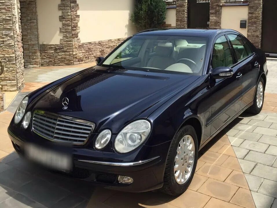 Мерседес 2002 г. Mercedes e class 2002. Мерседес е класс 2002. Мерседес w211 2002. Мерседес Бенц е 211 2002.