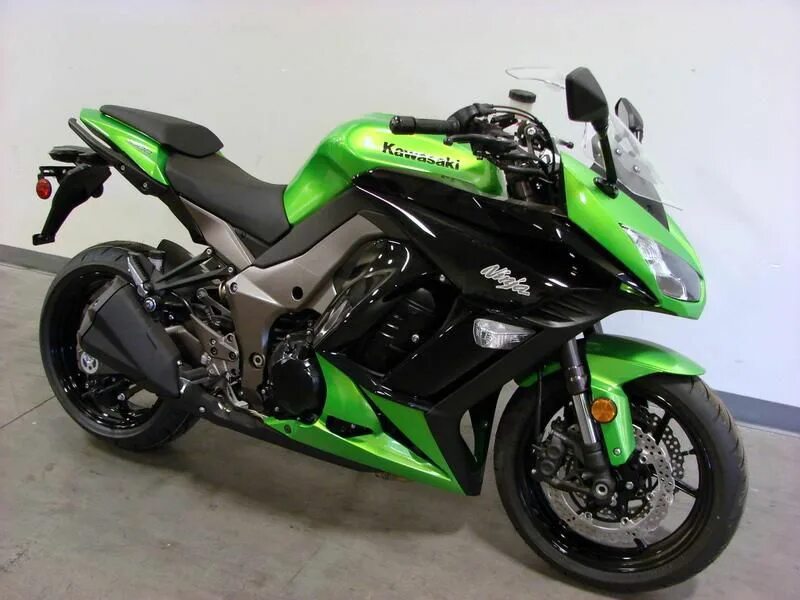 Купить мотоцикл 1000. Kawasaki Ninja 1000r. Кавасаки 1000 кубов. Мотоцикл ниндзя Кавасаки 1000. Кавасаки ниндзя 1000 2013.