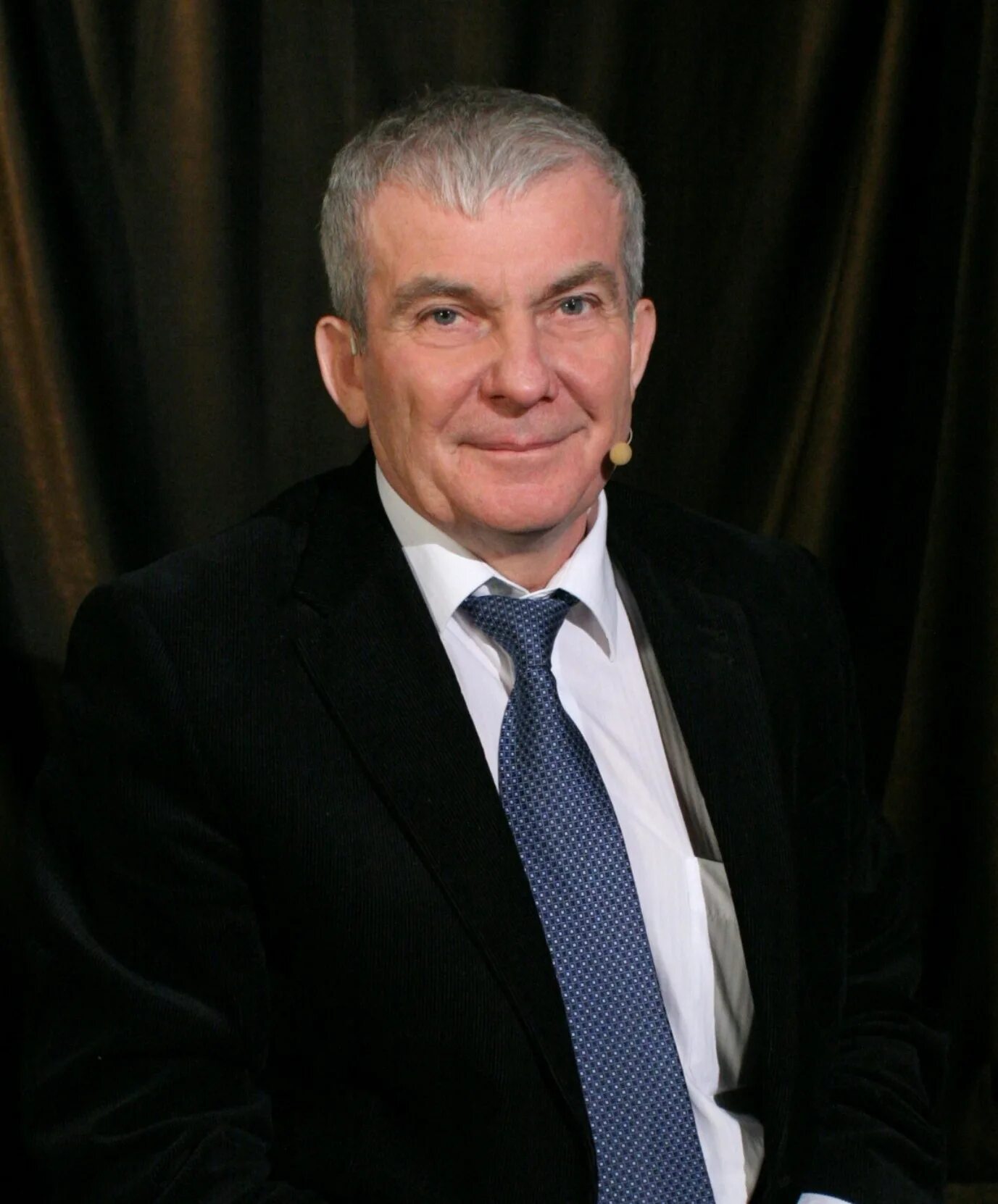 Ректор росноу. Зернов владимир алексеевич семья. Ректор росноу. Ректор росноу владимир. Зернов росноу.