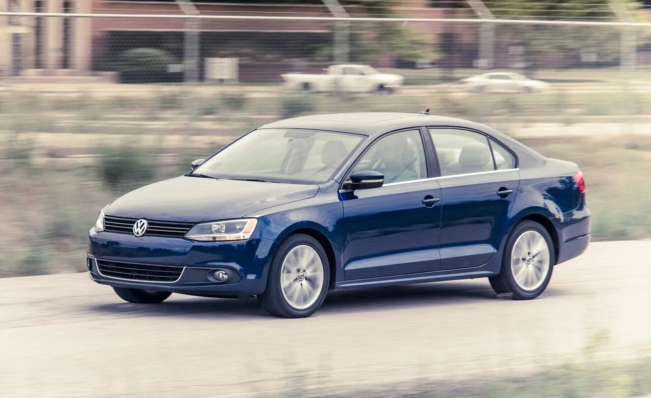 Тест драйв джетты. Volkswagen Jetta TDI. VW Jetta 2013. Фольксваген Джетта 2013 года. Volkswagen Jetta model 2013.