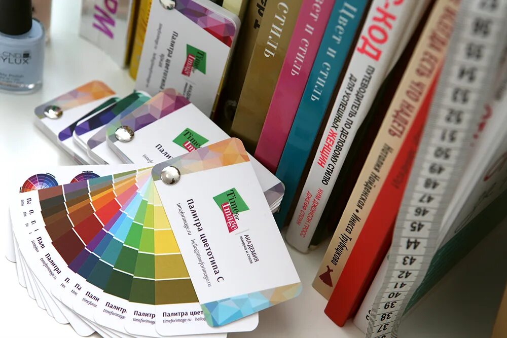 Веер дюлакс колеровочный. Палитра медиа групп. Палитра трейд. Цвет жемчуга палитра красок для стен. Диксис ульяновск.