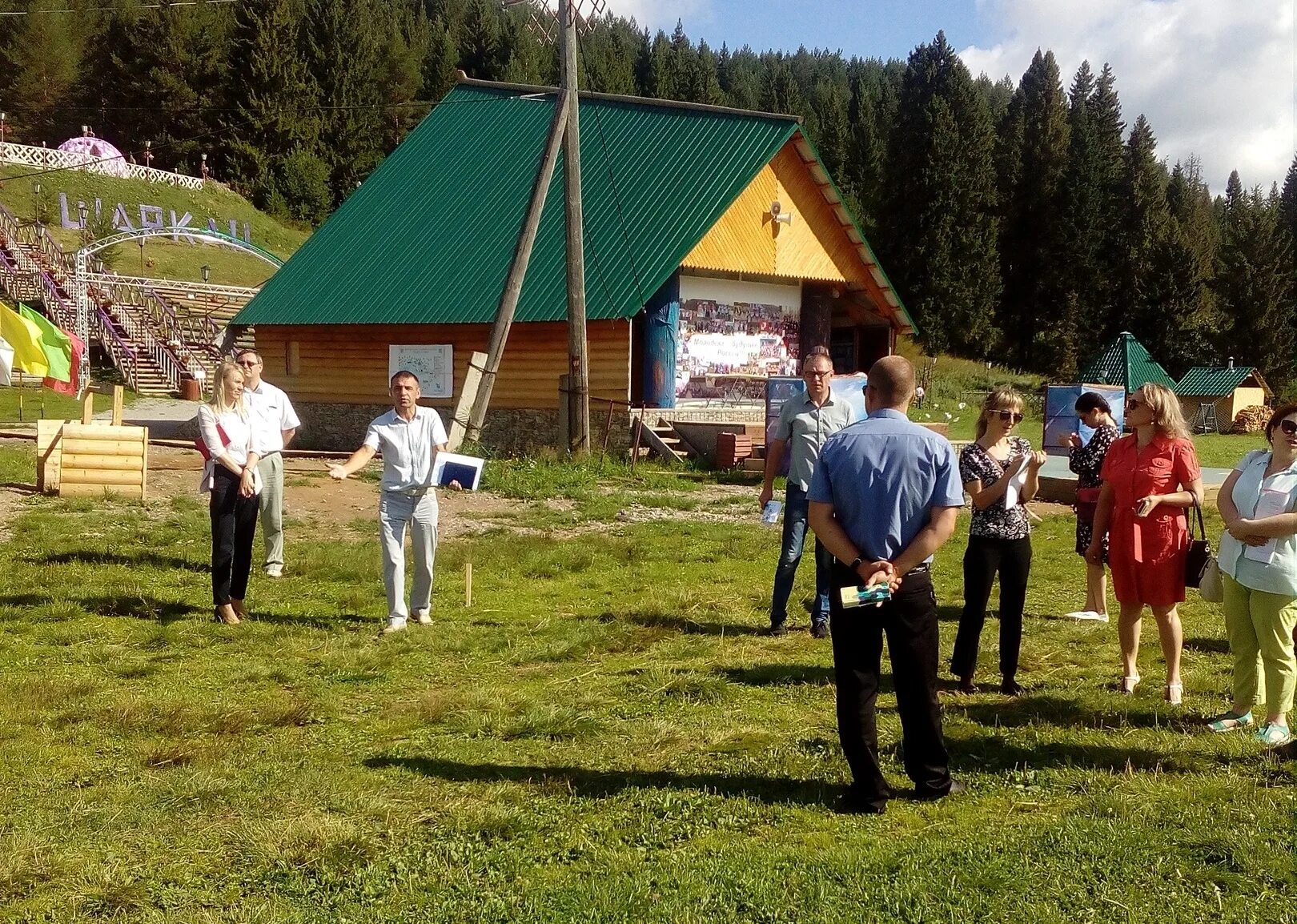 Село шаркан удмуртия. Шарканский район удмуртия. Погода в шаркане самый точный. Храм в шаркане. Стадион шаркан.