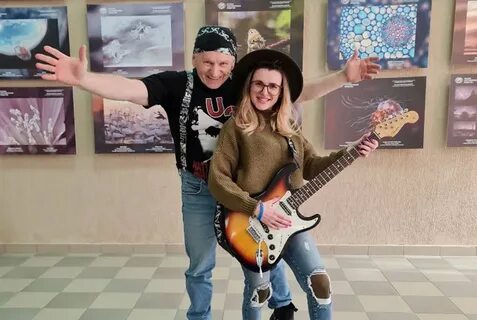 Медведица кто поет