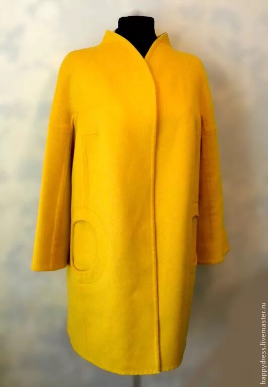 Пальто женское Andrea Fenzi. Пальто без воротника женское. Ярко желтое пальто. Пальто женское демисезонное.