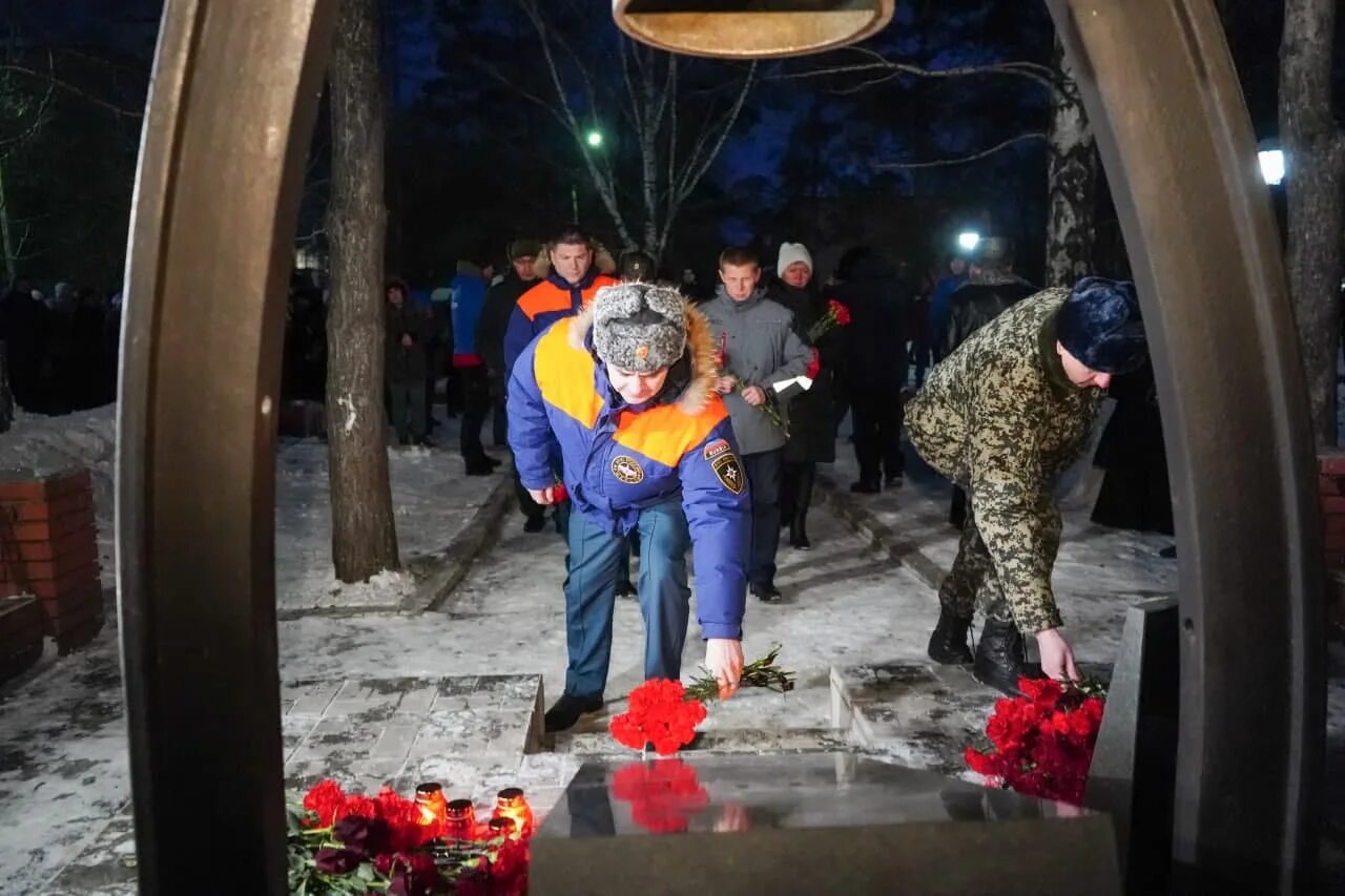 Что случилось на шахте пионер. Трагедия в Кузбассе Листвяжная. Шахта Листвяжная авария 2021. Трагедия на шахте Листвяжная. Взрыв на шахте Листвяжная.