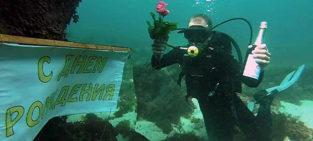 Водолазы фонтейна вылавливают реликвии и надеются быстрее
