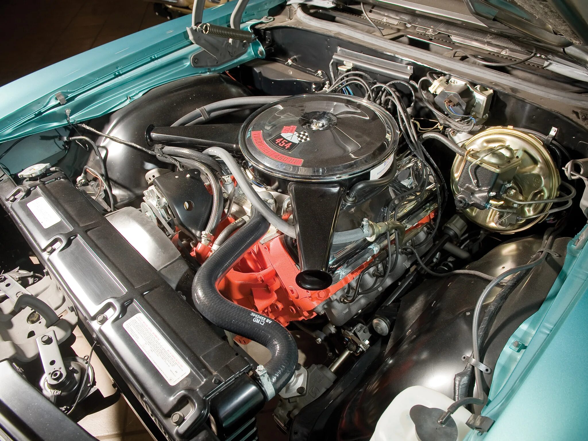 Мотор сс. Chevrolet Chevelle SS двигатель. Chevrolet Chevelle SS 1970 двигатель. Chevrolet Chevelle SS 454. Chevrolet SS 1970 Chevelle мотор.