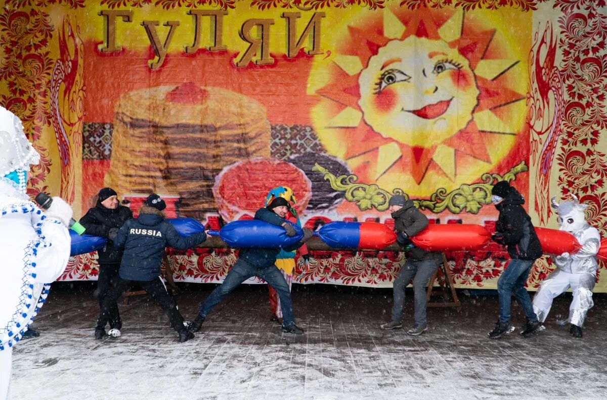 Забавы на Масленицу на улице. Масленичные забавы для детей в доме. Народное гуляние конкурсы. Масленичные забавы для студентов. Одна из традиционных масленичных забав