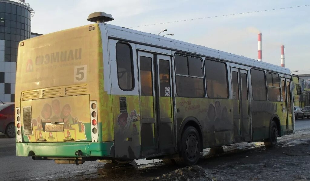 244 автобус кемерово. 140 Автобус. 140 Автобус Прокопьевск. Автобус ЛИАЗ Кузбасс Кемерово. Старые автобусы Кемерово.