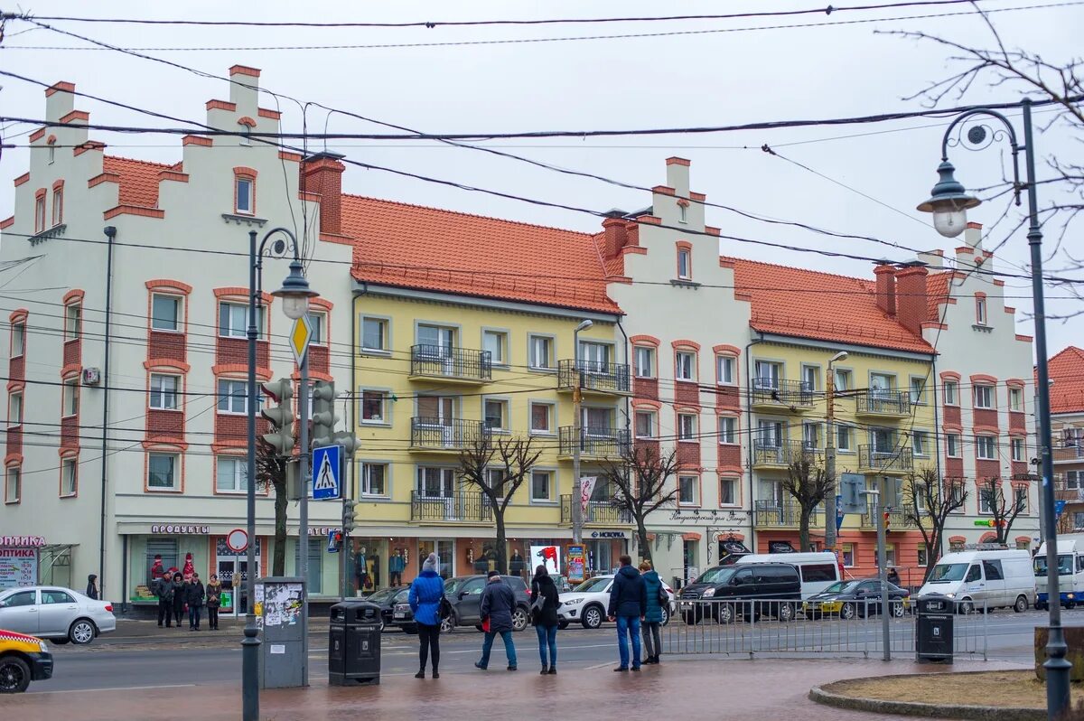 Калининград купить в центре. Ленинский проспект Калининград. Калининград проспект Ленина. Ленинский проспект 27 Калининград. Ленинский проспект 56 Калининград.