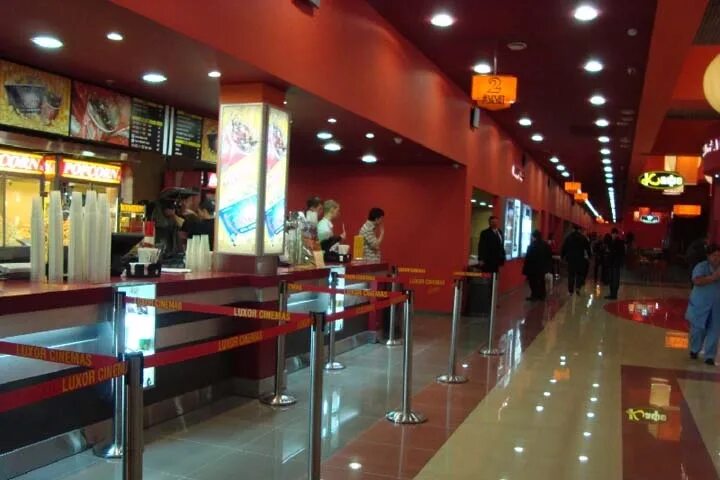 Кинотеатр рязань барс на московском расписание сеансов. Люксор круиз рязань. круиз кинотеатр рязань. круиз люксор рязань вип. кинотеатр люксор рязань.