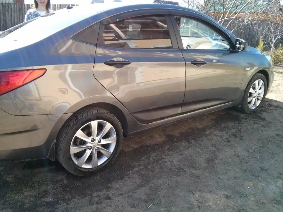 Литые диски солярис r15 фото Hyundai Solaris 1.6 бензиновый 2012 SOLIK 737 на DRIVE2