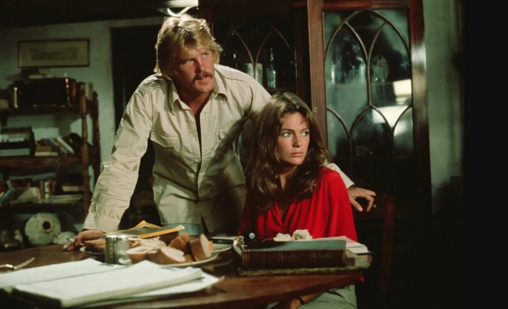 Dep. Глубокие воды фильм 2022 ана де армас. Лоуренс фишборн в 1992. Deep cover фильм. Deep cover 1992.