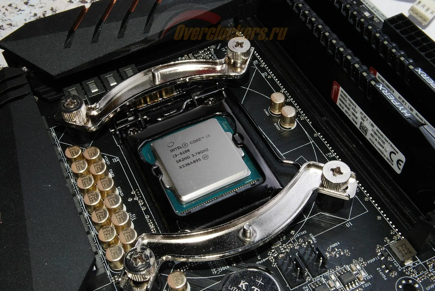 Intel core i3 встроенная видеокарта. Интел разогнали. 6100 видеокарта. чипсет для разгона. опасно ли разгонять процессор.