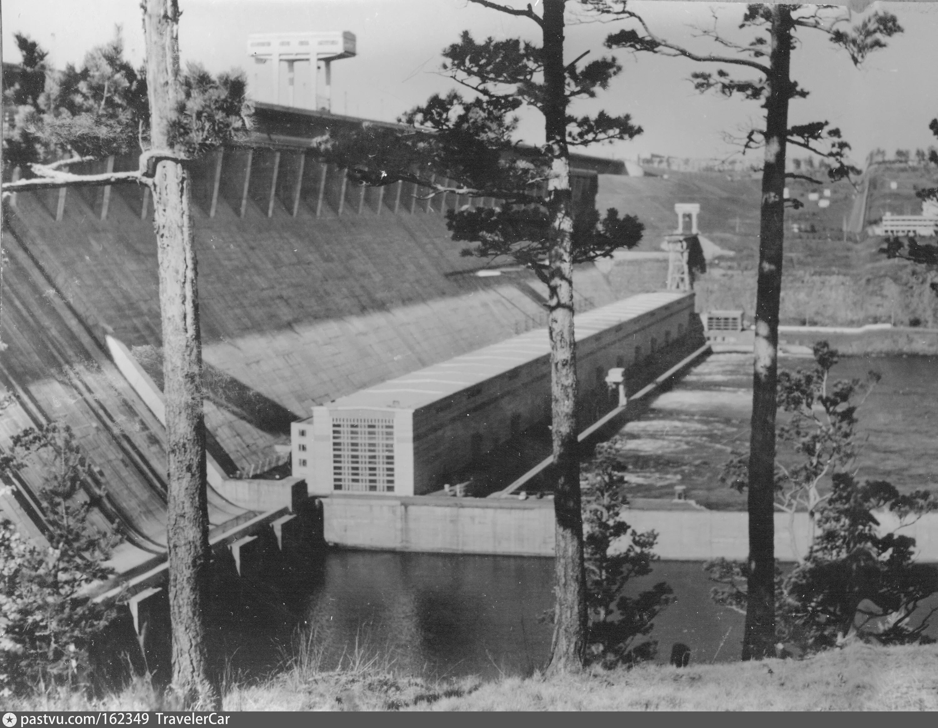 Бам братская гэс. Братская гэс 1954. 8 сентября 1967 вступила в строй братская гэс. Братское гэс основатель. Строительство братской гэс история.