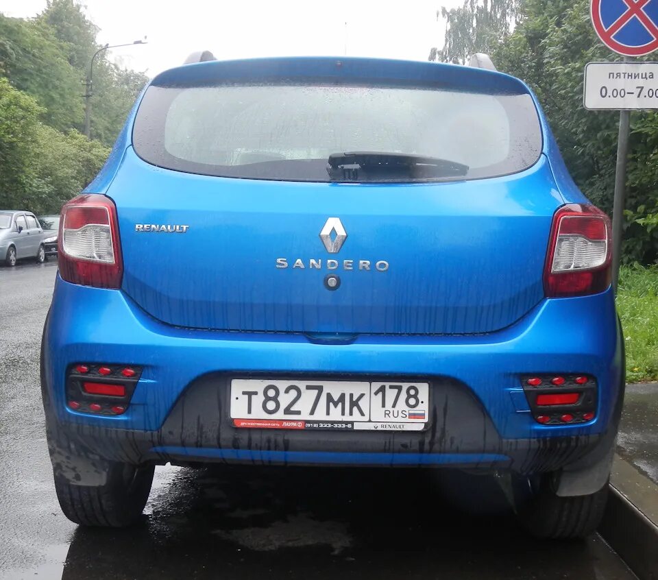 Катафоты Рено Сандеро степвей 2. Reno Sandero Stepway 2 задние катафот. Бампер задний Рено Сандеро степвей 2018. Катафот задний Renault Sandero 2.