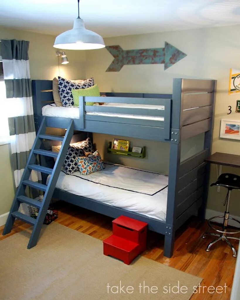 Разрешено ли использование двухъярусных кроватей ответ. Двухэтажная кровать. Кровать детская двухъярусная. Детская двухэтажная кровать. Планировка детской с двухъярусной кроватью.