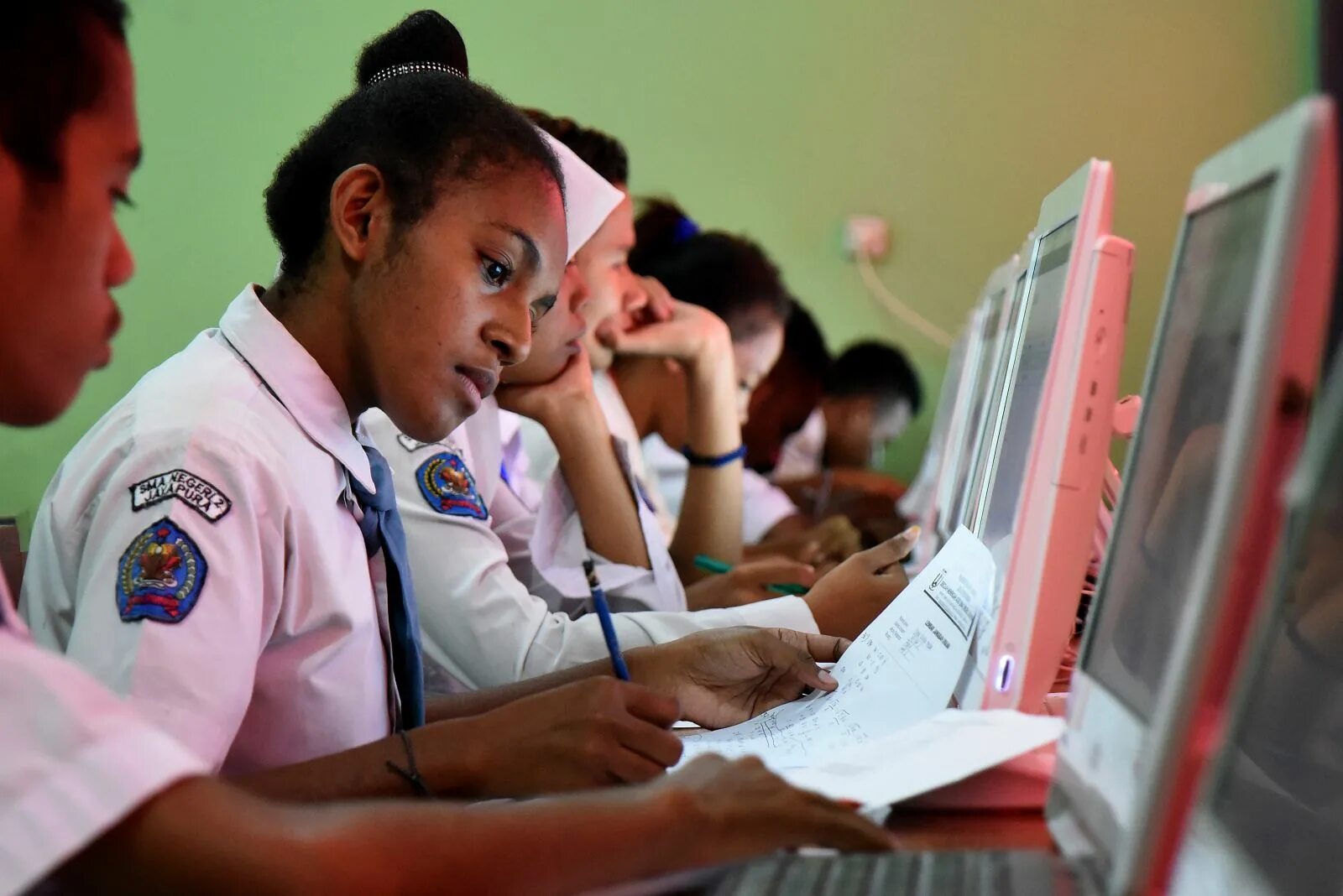 Образование в Papua Indonesia. Bokep papua