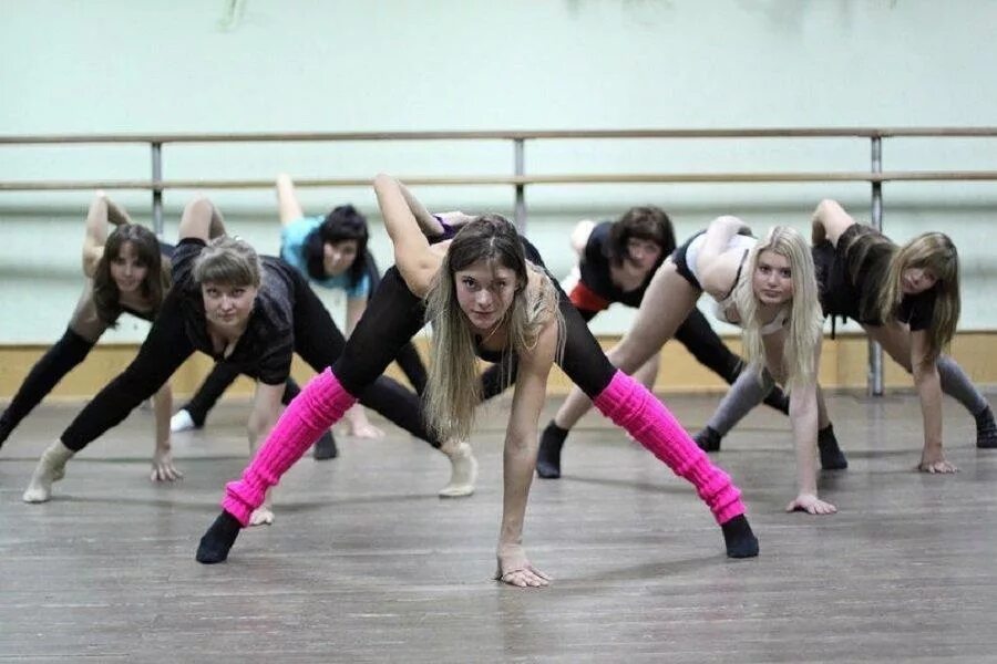 Спортзал баланс ленинск-кузнецкий. Академия спорта белово. Energy dance ленинск-кузнецкий. Energy dance ленинск-кузнецкий. Зевс ленинск-кузнецкий тренажерный зал ленинск кузнецкий.
