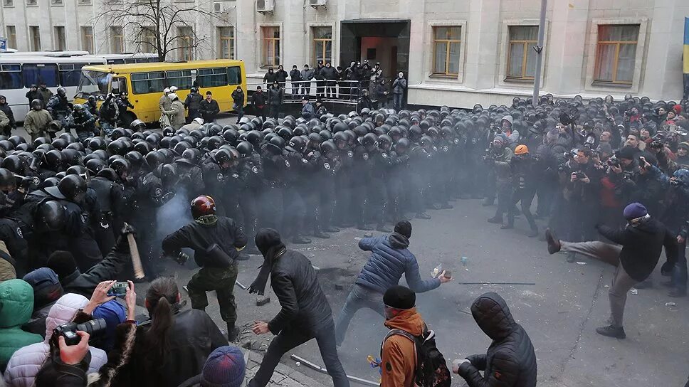 11 майдан. Майдан Украина 2013. Украинские националисты на Майдане.