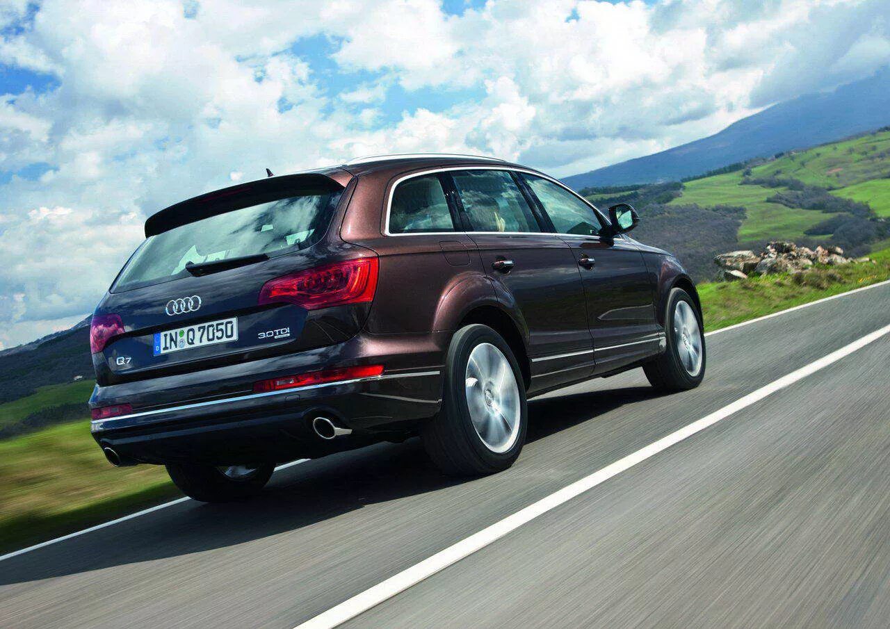 Audi q7. Ауди ку 7 кватро. Audi внедорожник q7 сзади. Джип ауди ку 7. Q 4 q v.