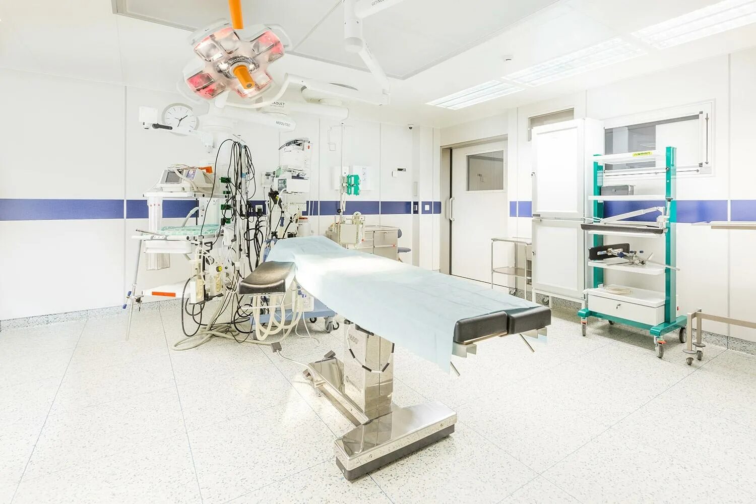 Медицинский наркологический центр. Дизайн медицинского кабинета. Alvi clinic. Alvi clinic. Alvi clinic.