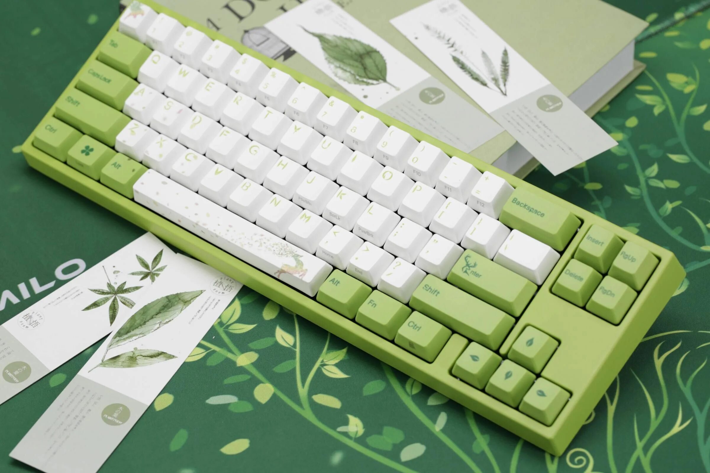 Несмотря на клавиатуру. Клавиатура Varmilo 60%. Клавиатура Varmilo Miya Pro. 65% Клавиатура Varmilo. Ducky x Varmilo Miya Pro.