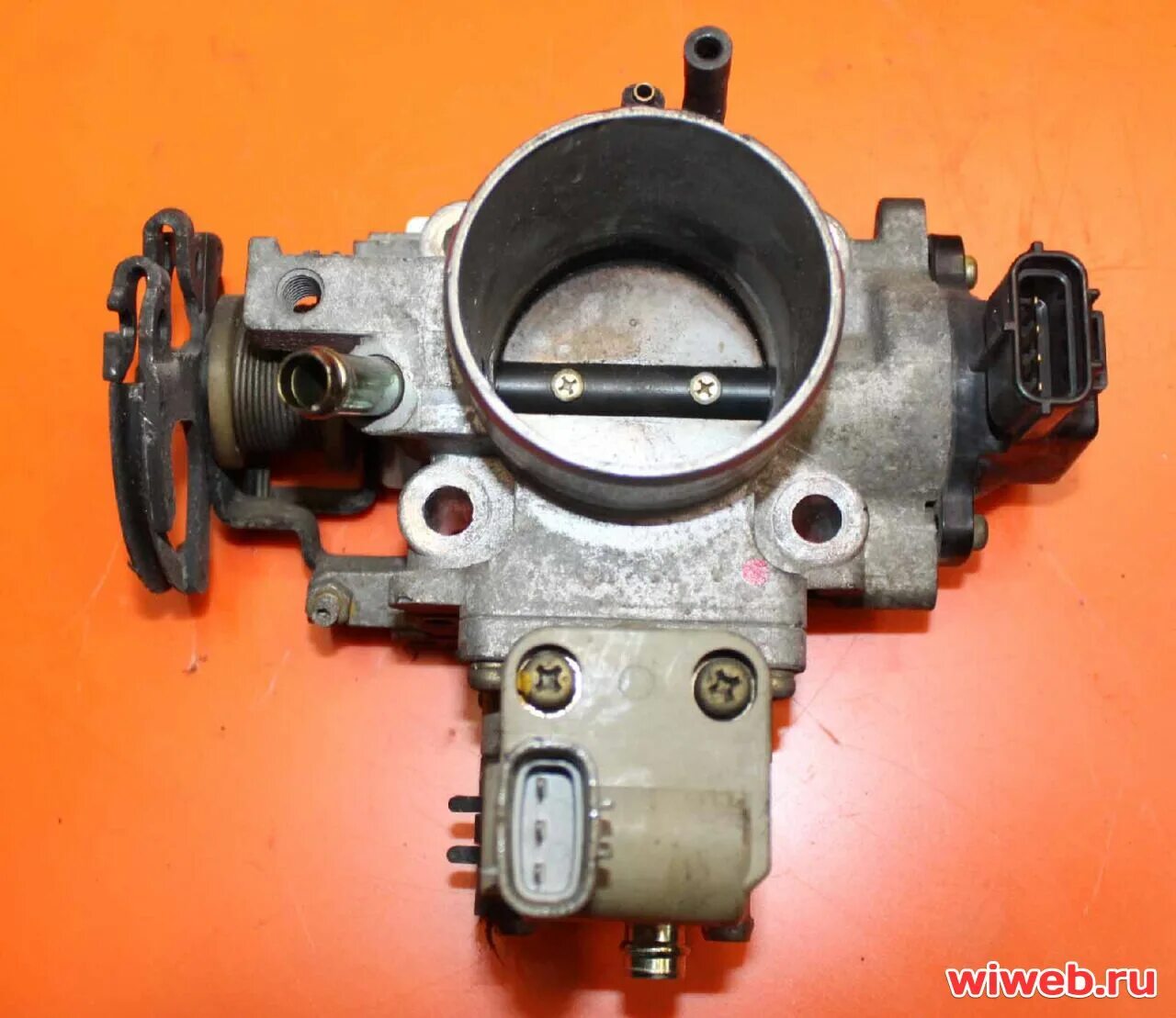 Дроссель 7а фе. Дроссельная заслонка тойота ипсум 2005. Дроссельная заслонка toyota. Дроссельная заслонка на двигатель 11186. Дроссельная заслонка двигатель 3 с.