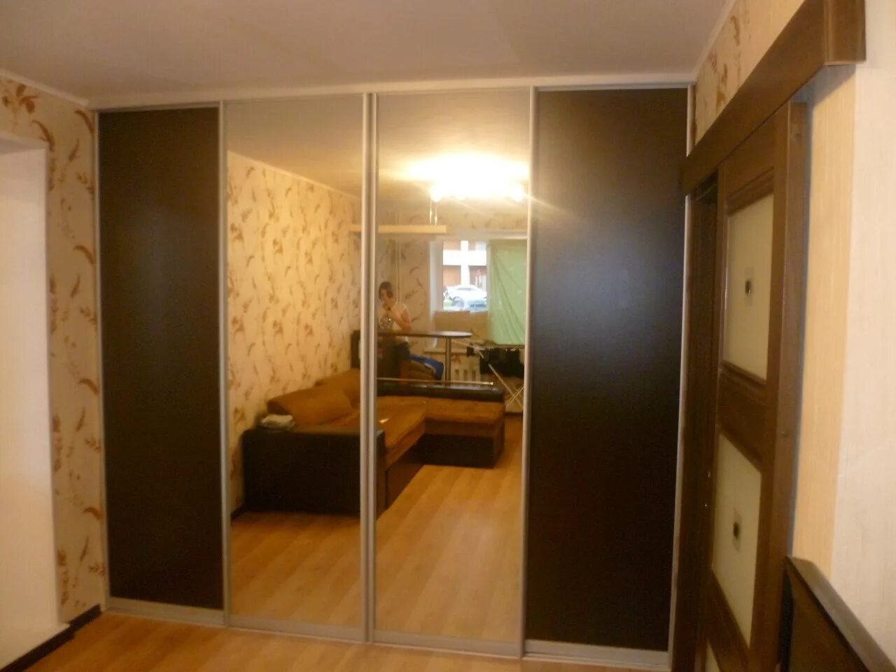 дверь в кладовку. встраиваемые шкафы хрущевка. встраиваемые шкафы хрущевка. шкаф купе в хрущевке. шкаф купе в зал в хрущевке.